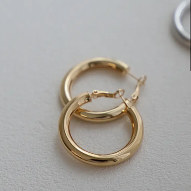 Agnes Thick Hoop- Gold or Silver