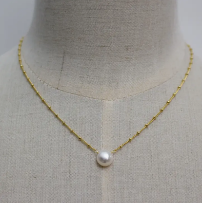Solitaire Pearl Necklace- Gold