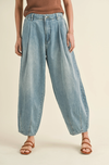 Loose Fit Pleat Detail Denim Pants- Light Wash