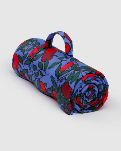 Baggu Puffy Picnic Blanket- Apple Tree