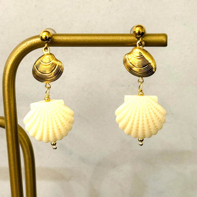 Scallop Charm Earrings